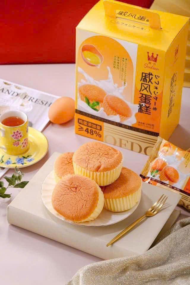 Bánh bông lan trứng sữa